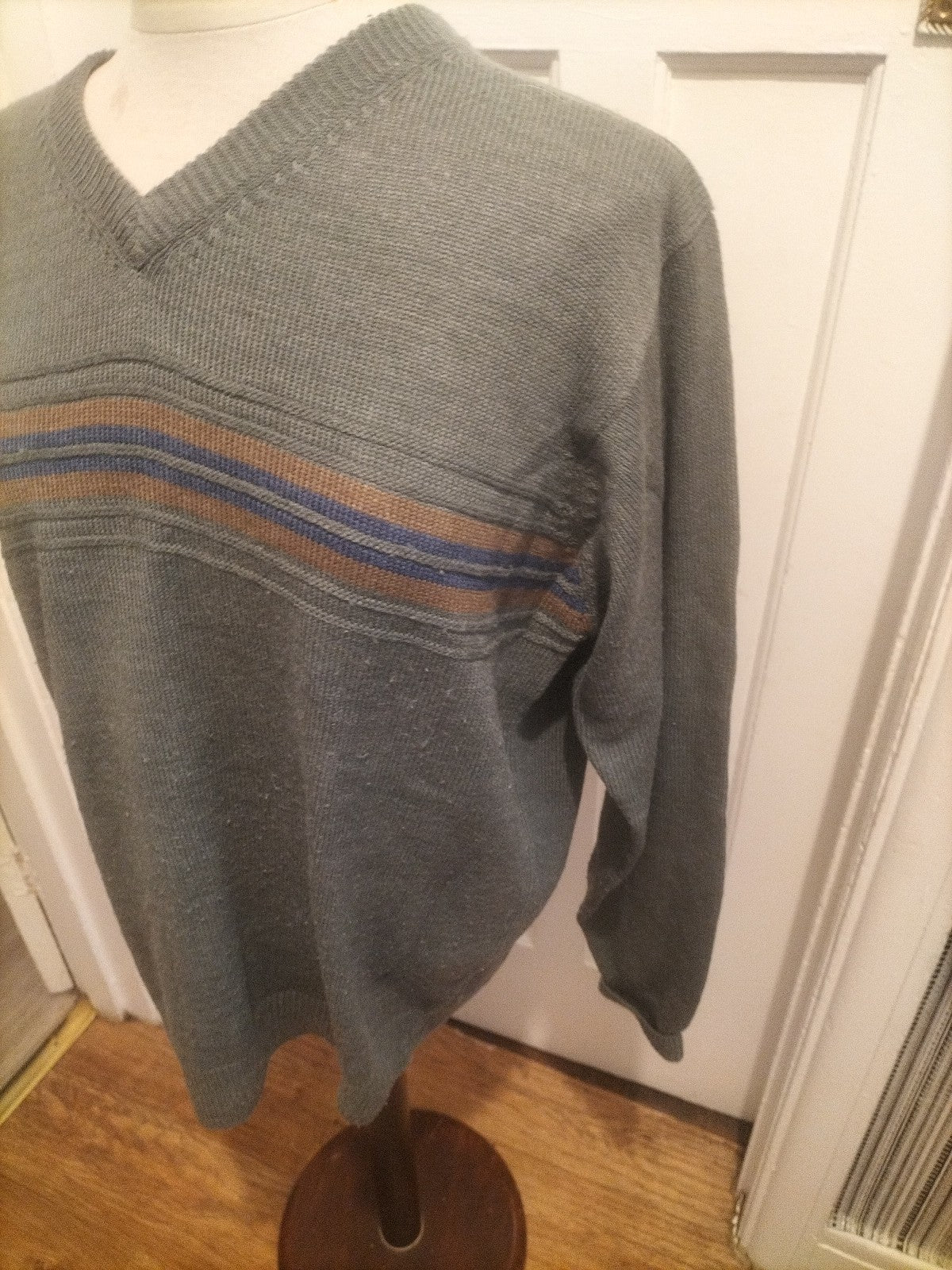 Mens EWM Size Medium Grey Long Sleeve Pull Over Jumper