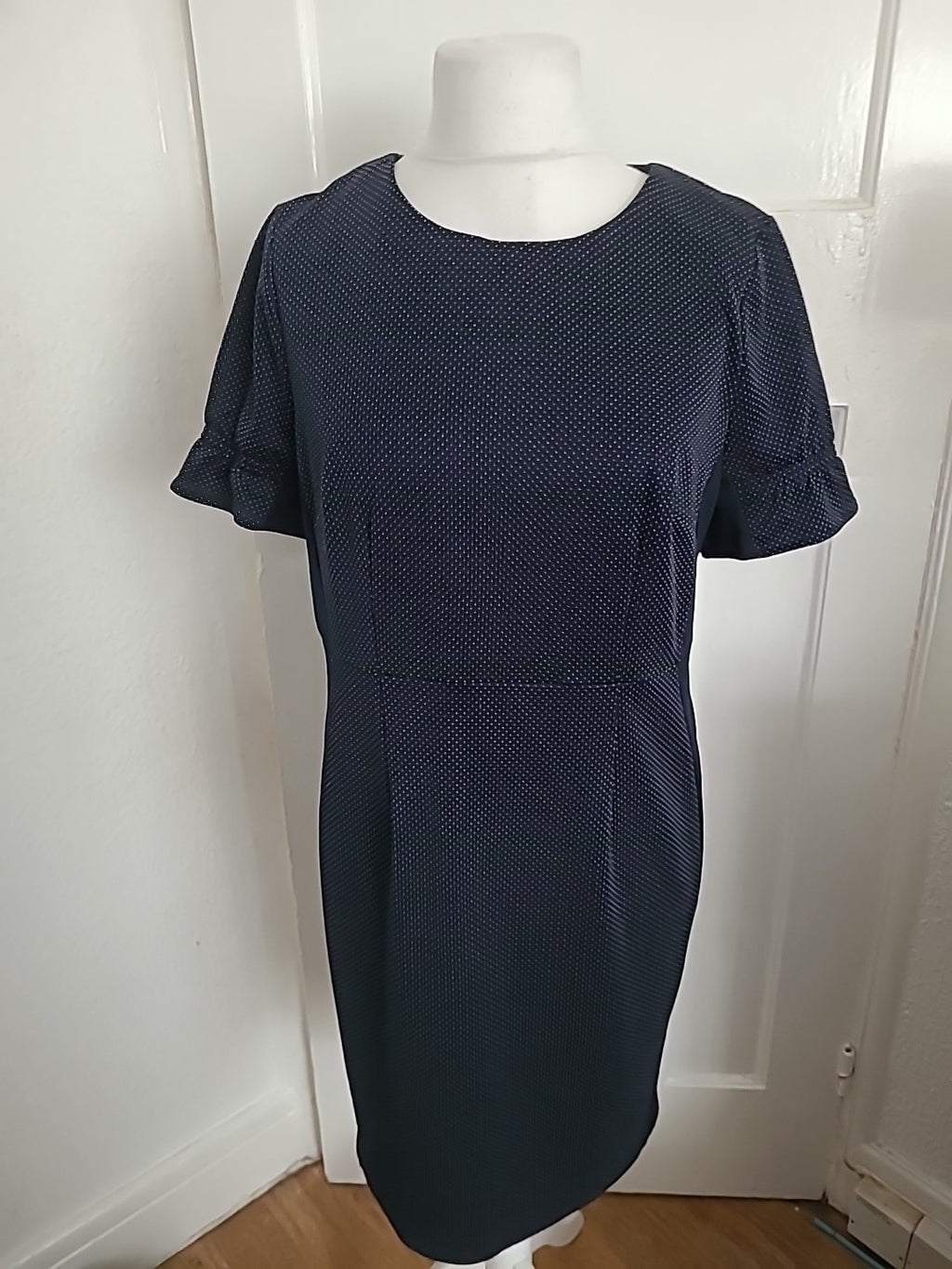 Ladies Tu Size 18 Navy And White Dotty Short Sleeved Maxi Dress