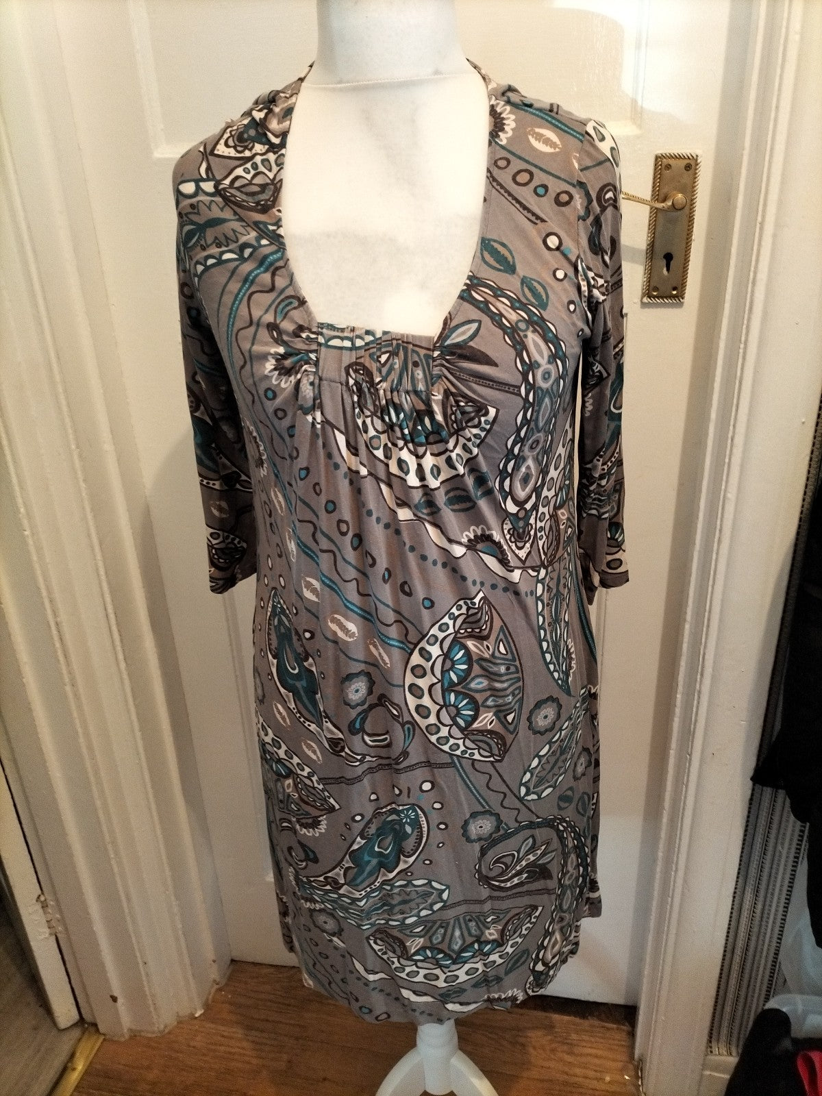 Ladies Marks And Spencer Portfolio Size 14 Grey Aztec Half Sleeved Dress