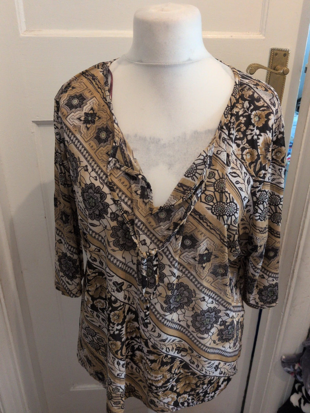 M&Co 2XL Beige Brown Long Sleeve Lightweight Blouse Aztec