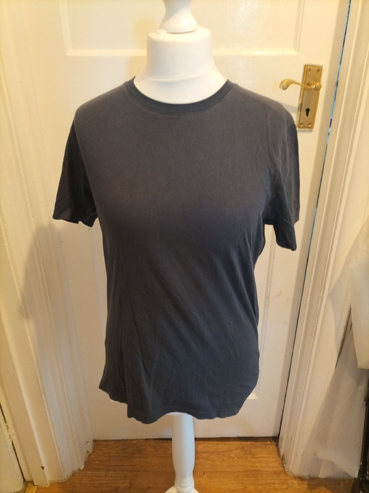 Ladies Size Medium Navy Short Sleeved Tshirt Round Neck