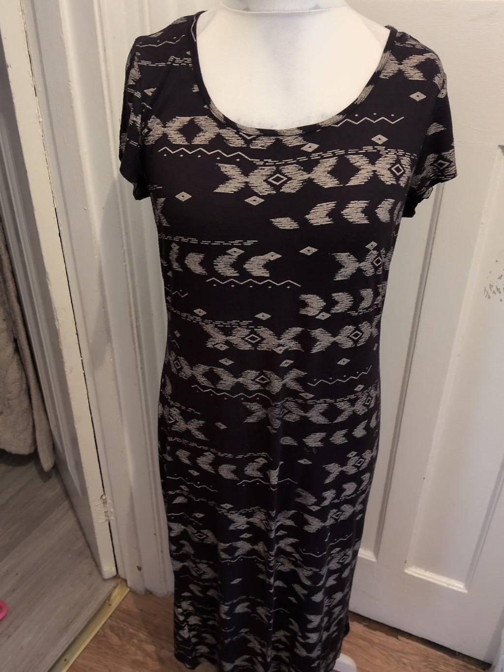 Primark 14 Black And Brown Short Sleeve Long Length Dress