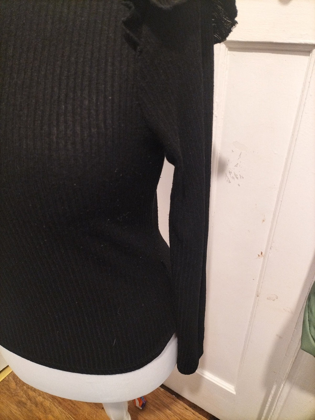 Ladies New Look Size 8 Black Ribbed Long Sleeved Tshirt Round Neck
