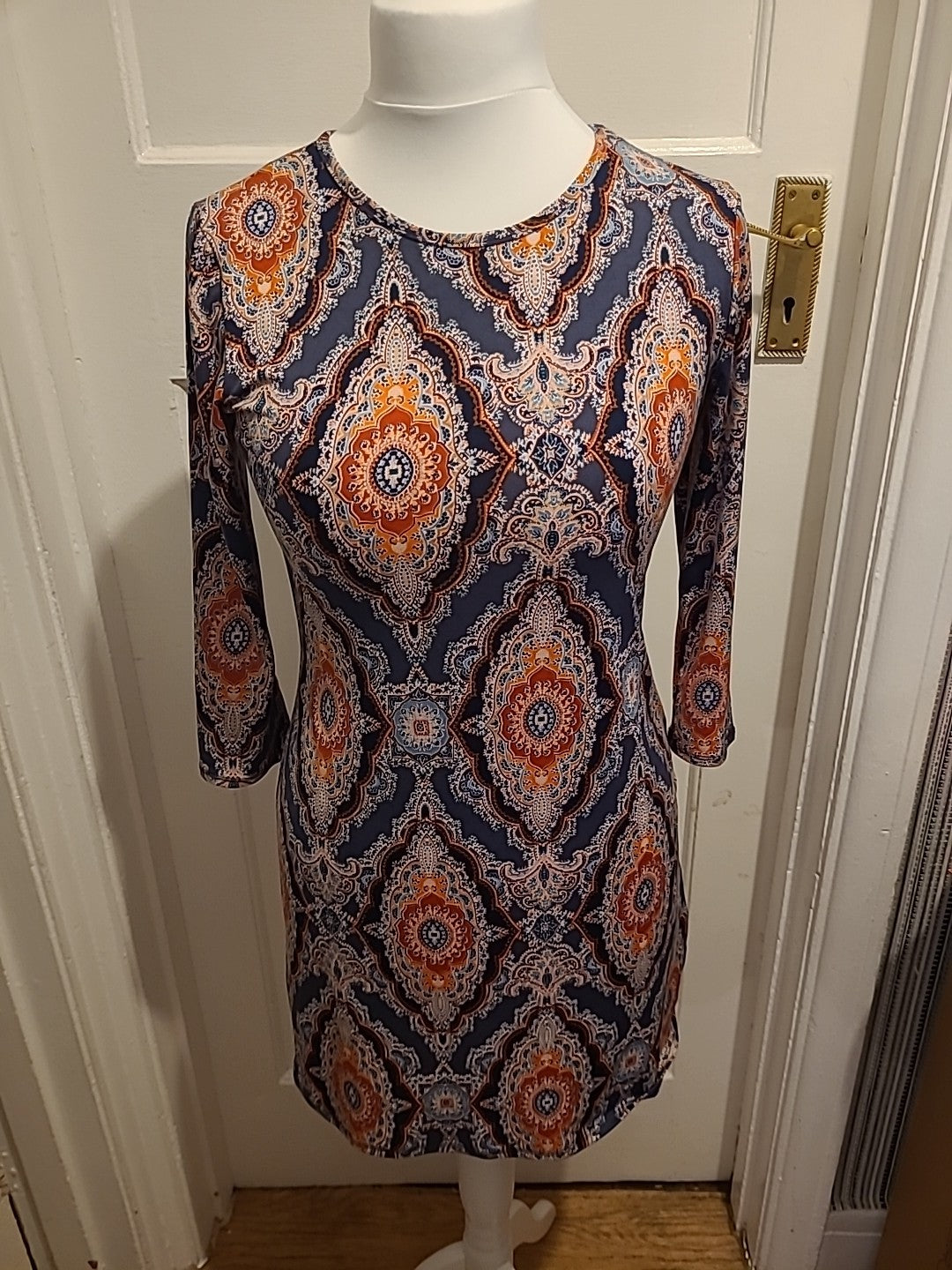 Ladies Peacocks Size 10 Long Sleeve Multi Color Dress