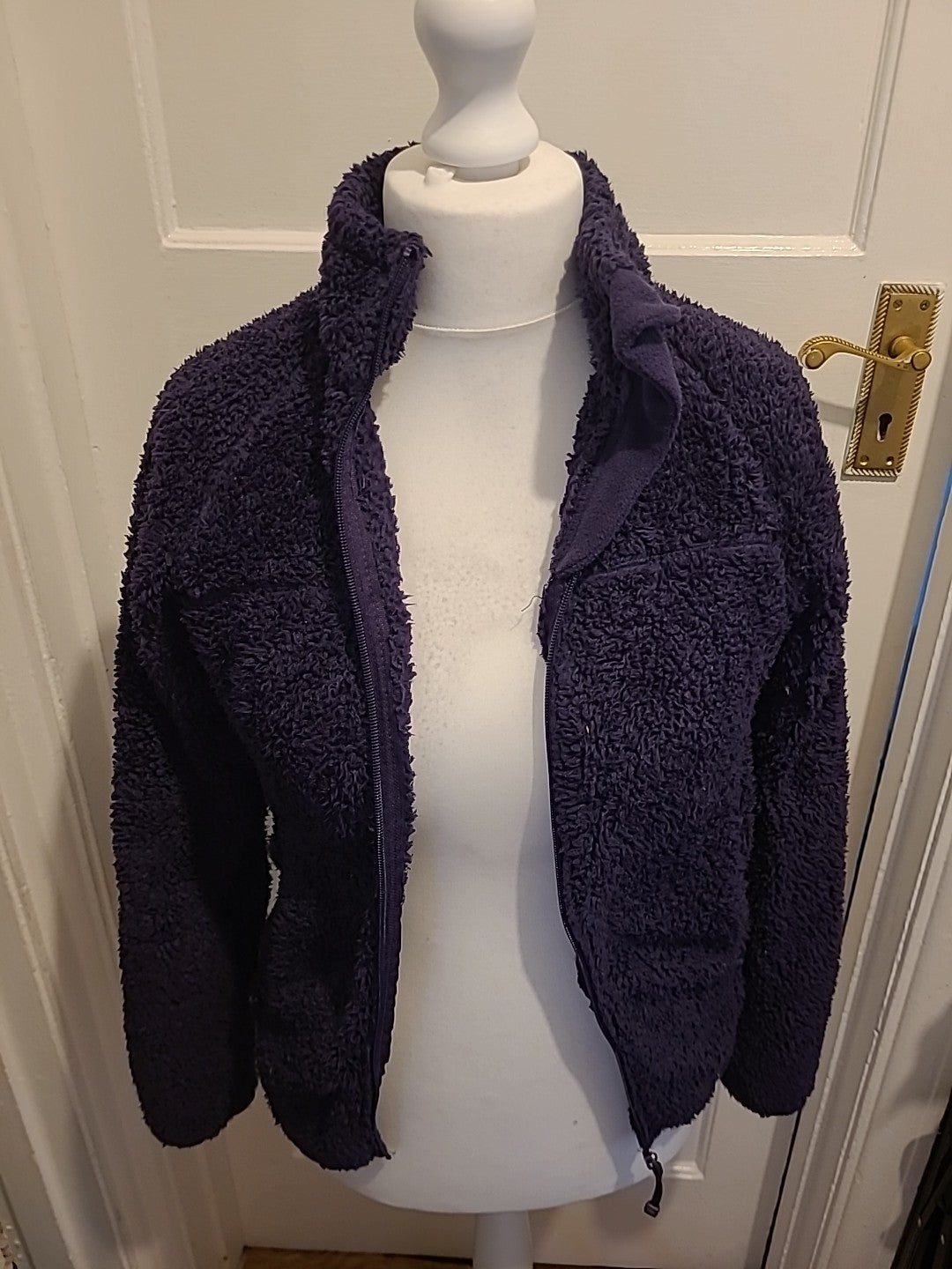 Ladies Mountain Life Size 8 Purple Fluffy Long Sleeved Jacket Zipped