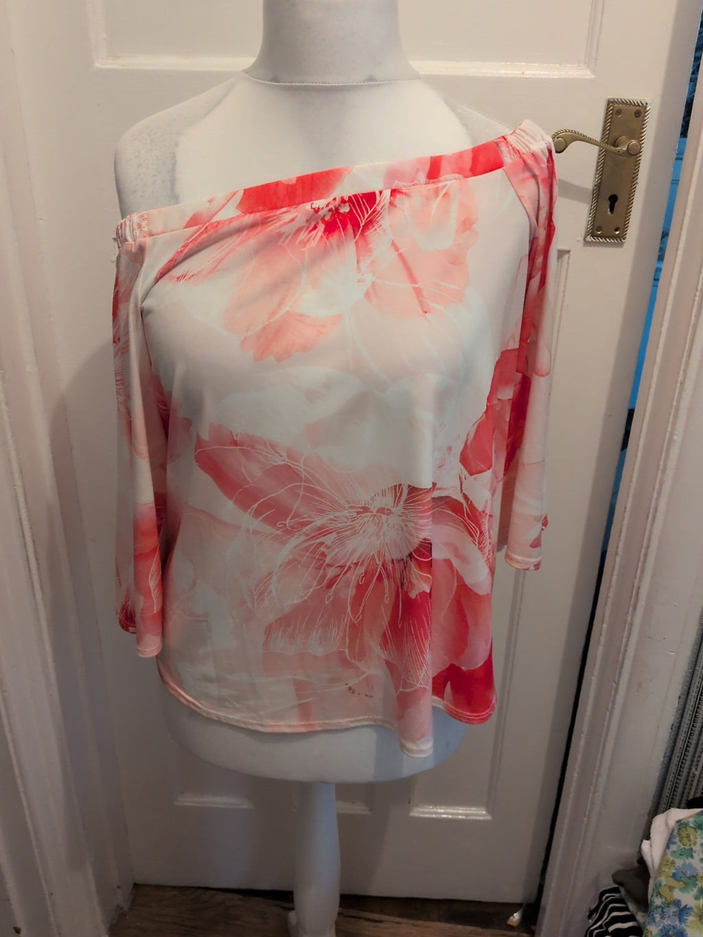 Roman 12 Pink And Red Floral Short Sleeve Blouse