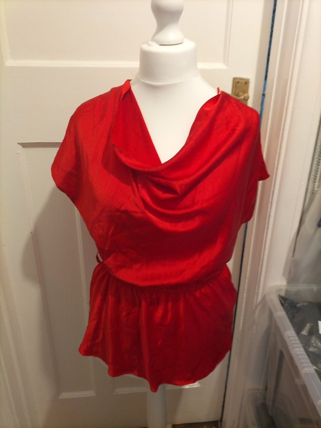 Ladies Quiz Size 10 Red Satin Short Sleeved Top