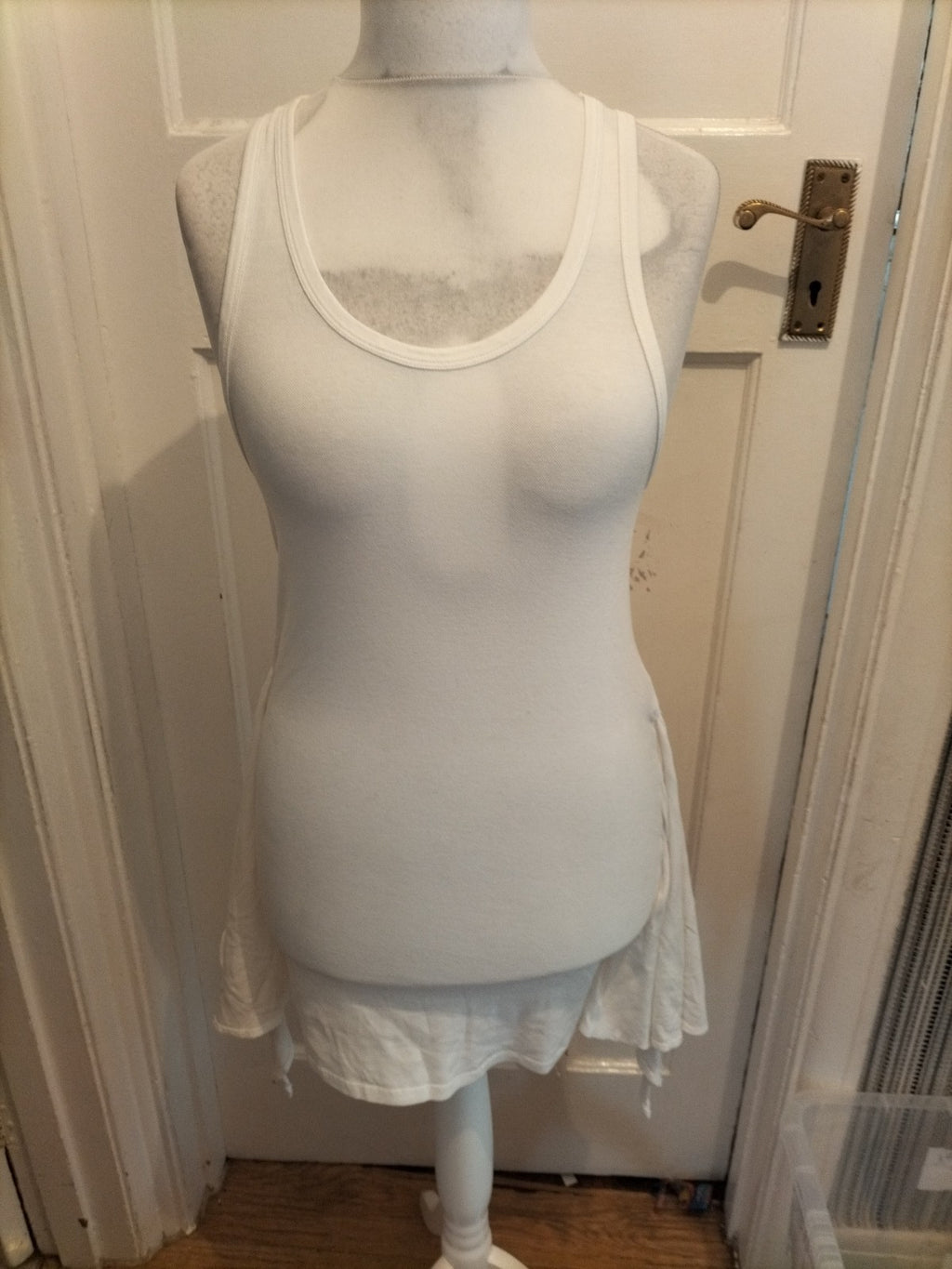 Ladies Zara Size Small White Sleeveless Longline Top