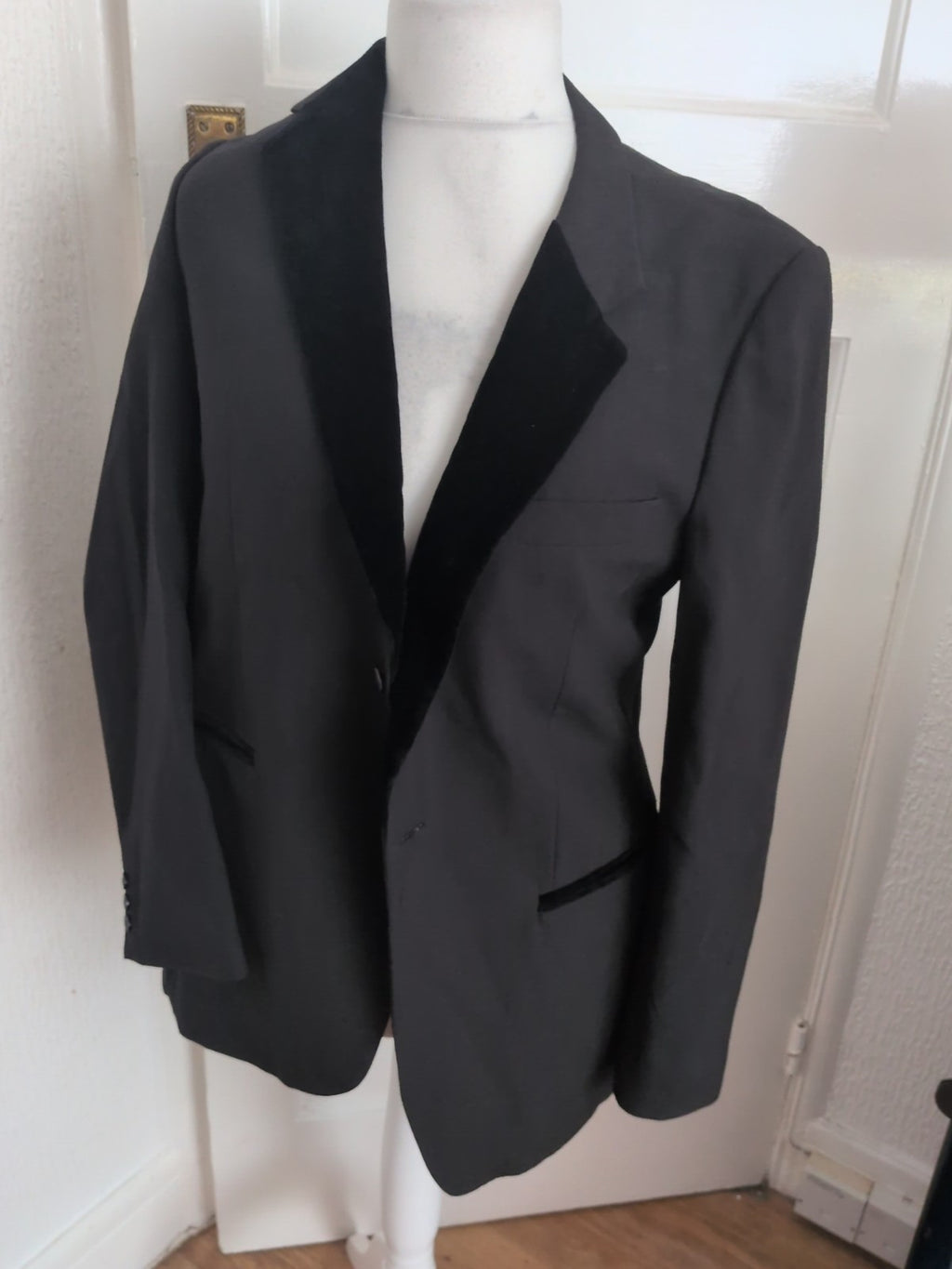 Dormie XL Black Lined Padded Suit Jacket