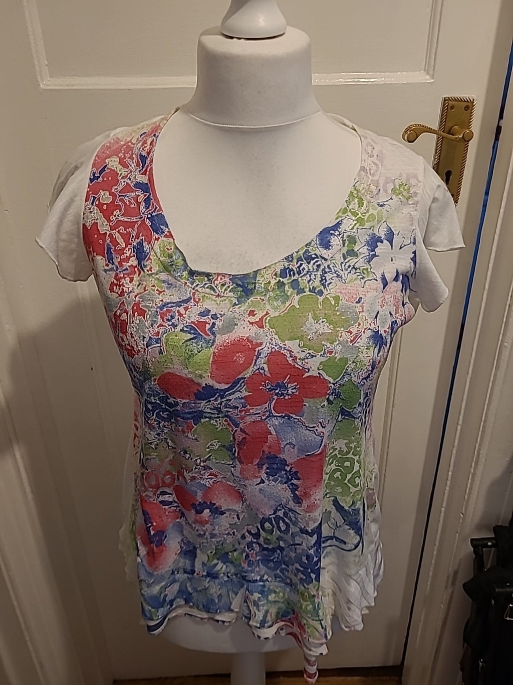 Ladies Per Una Size 12 White/Purple/Pink Floral Short Sleeved Tee