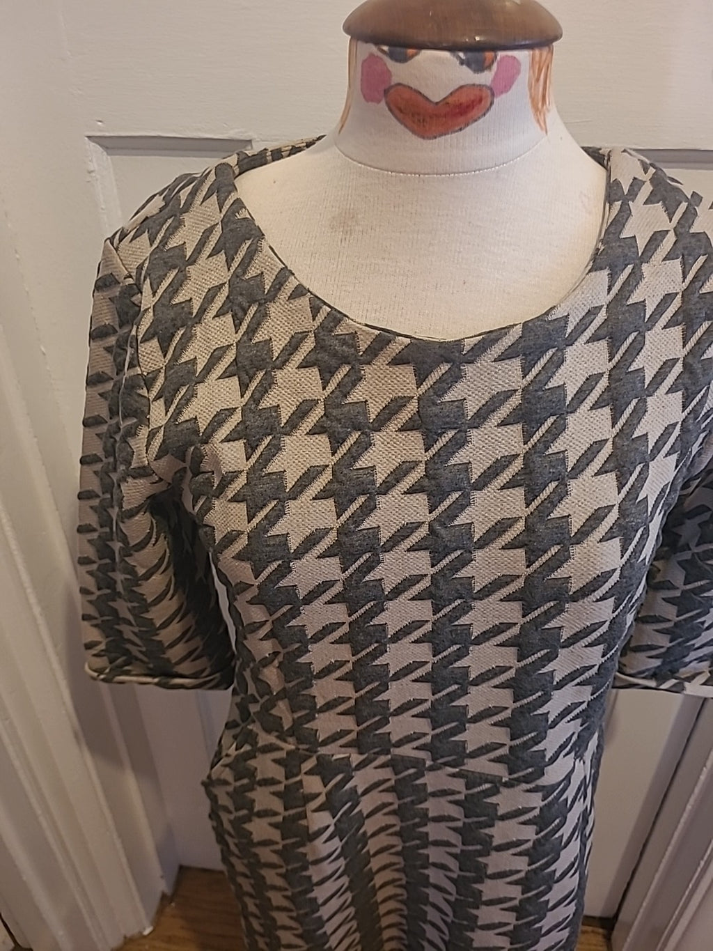 Ladies First Avenue Size 12 Beige Grey Mid Sleeved Dress