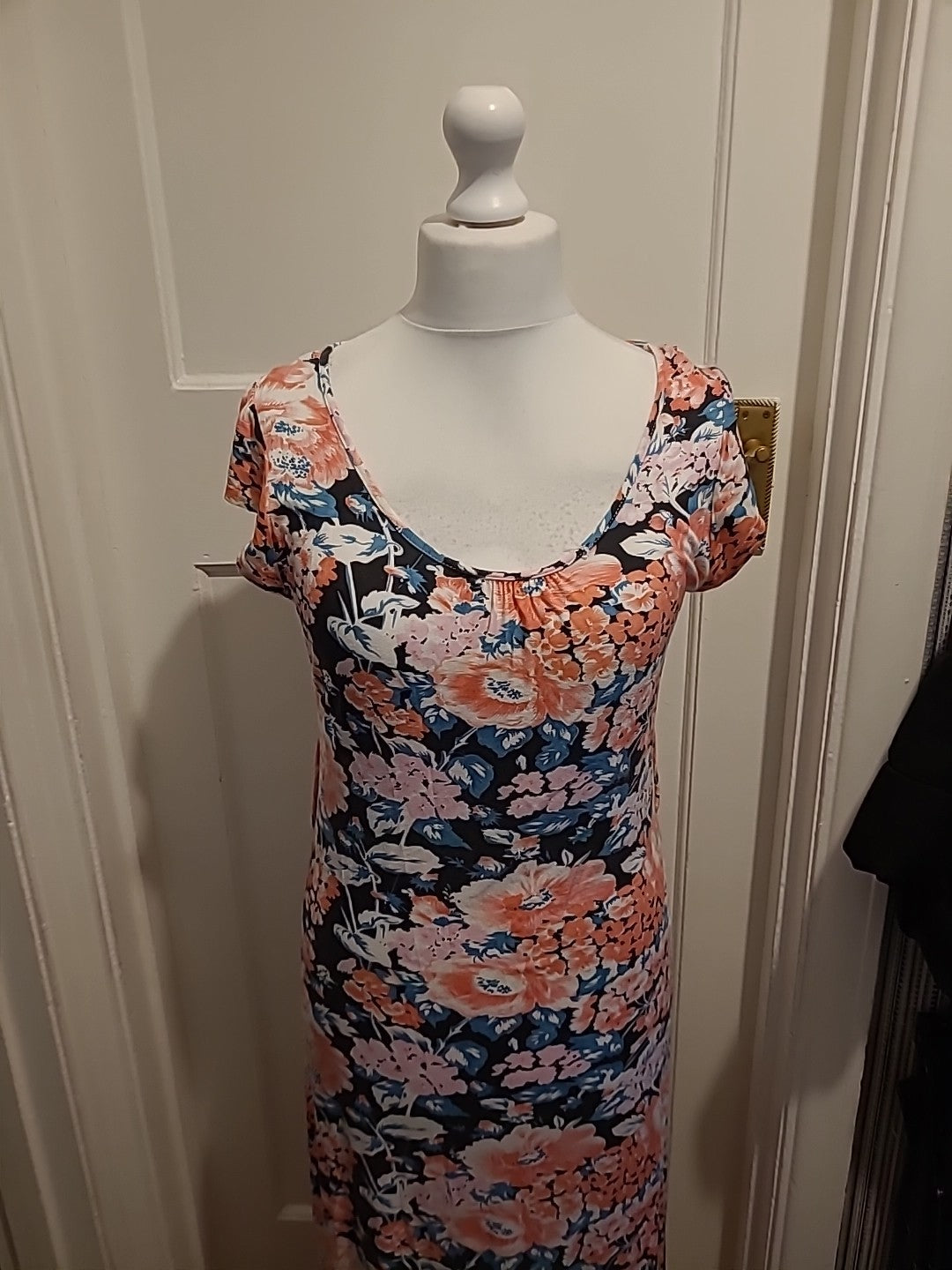 Ladies Originals Size 10 Black Floral Short Sleeve Dress