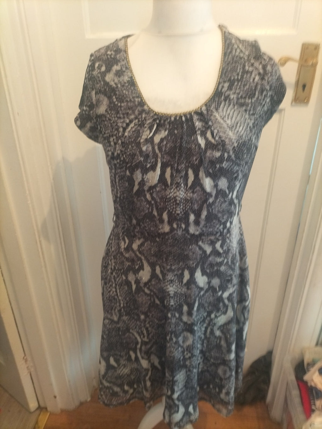 Billie&Blossom 16 Grey/Black Sleeveless Dress
