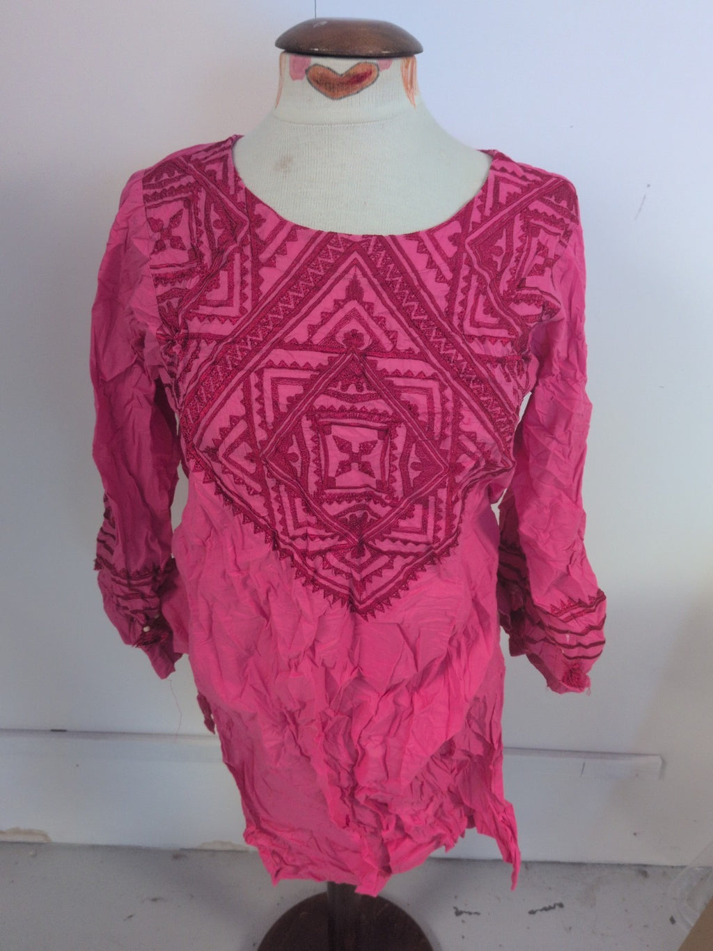 12 Pink And Red Embroidered Long Sleeve Dress Knee Length
