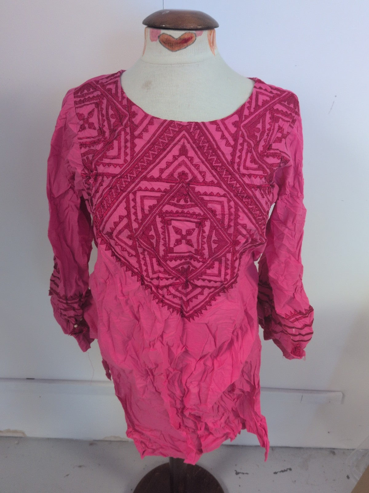 12 Pink And Red Embroidered Long Sleeve Dress Knee Length
