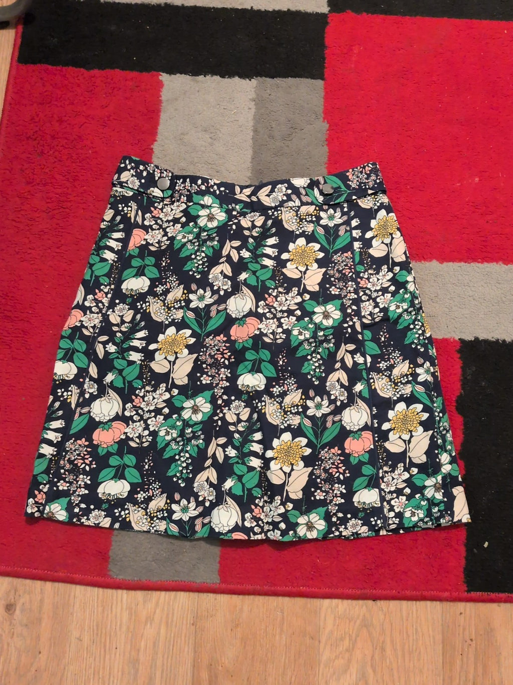 Ladies Oasis Size 10 Navy Floral Lined Short Skirt