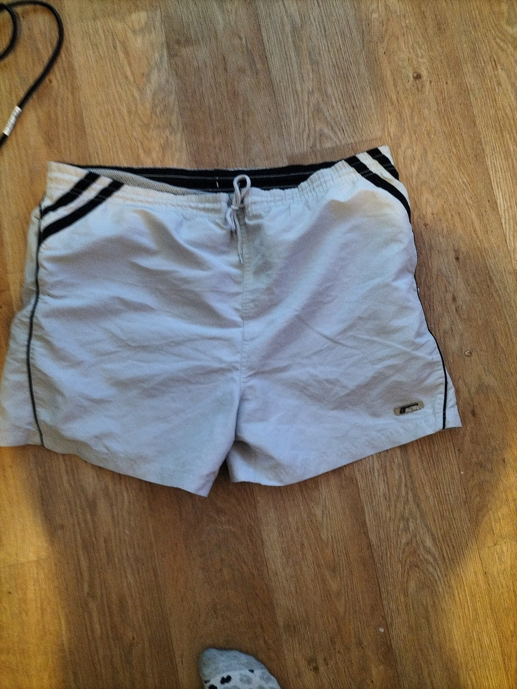 Mens Primark Size XL Beige And Black Mesh Lined Elasticated Shorts