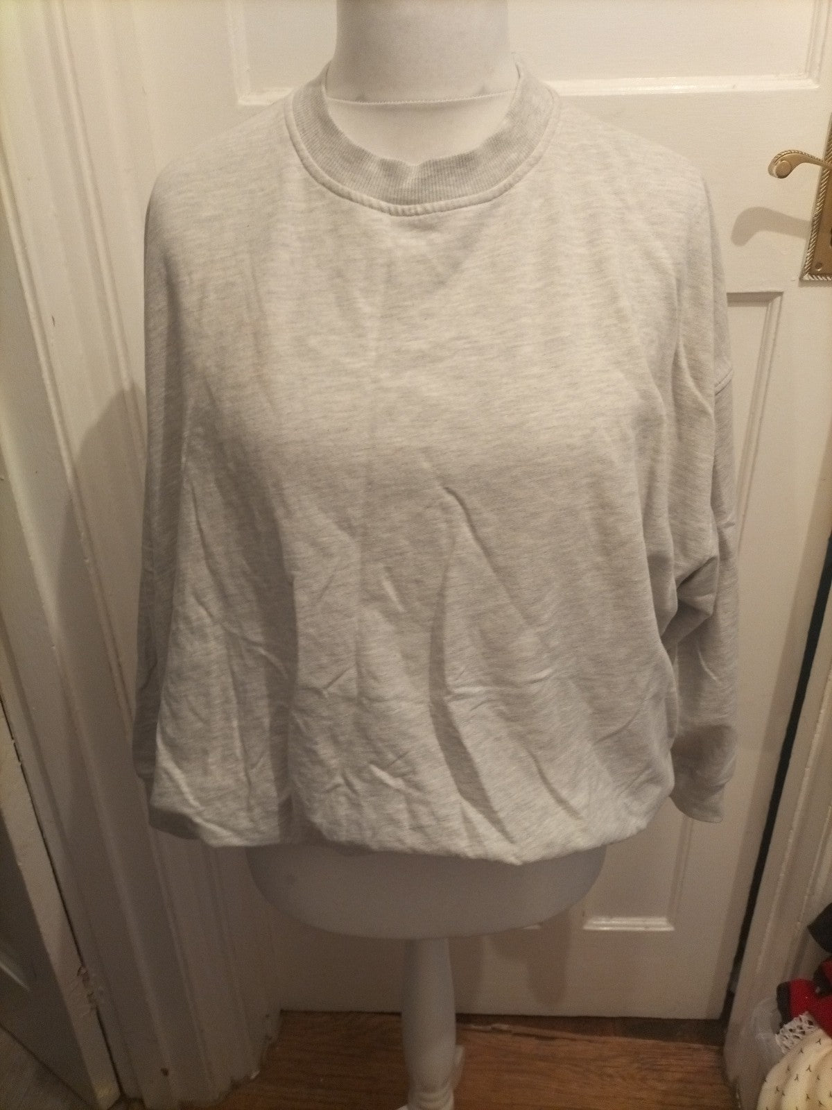 Ladies Tu Size Large Grey Ribbed Hem And Cuff Pullover Jumper