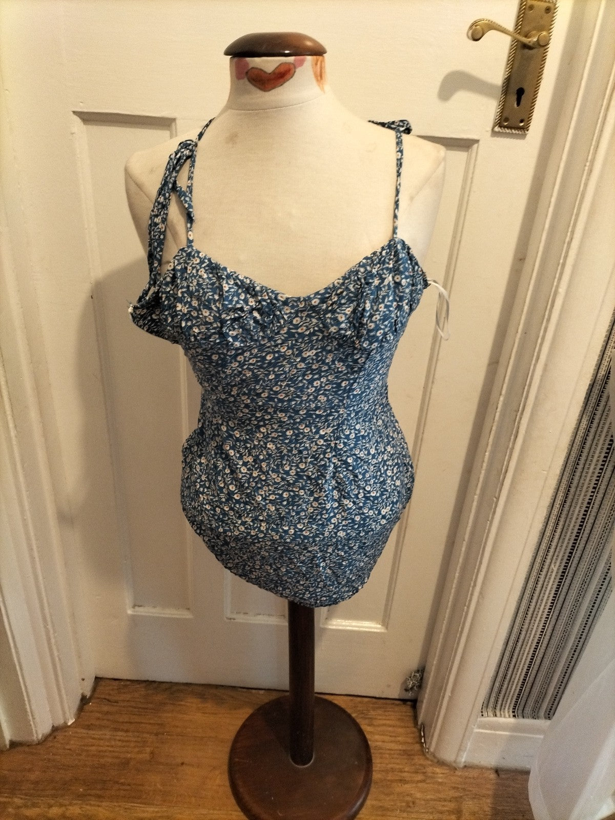 Ladies Shein Size Small Blue/White Sleeveless Blouse