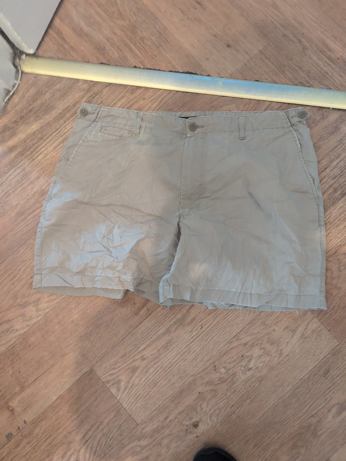 Blue Harbour 40" Light Sand Shorts