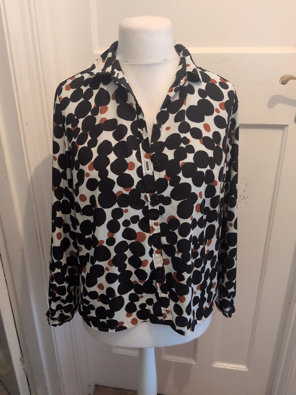 Tu 14 Brown Black White Long Sleeve Buttoned Blouse