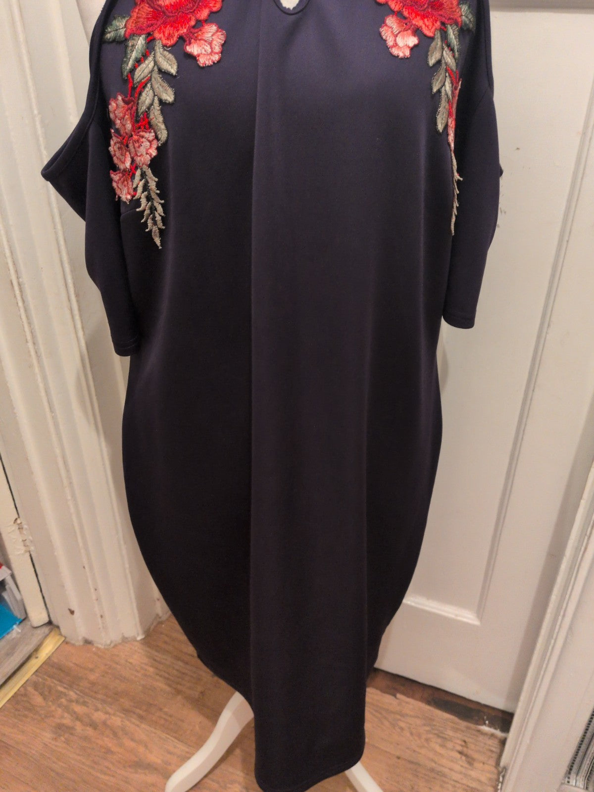 Ladies Size XL Purple Flower Embroidery Open Shoulder Short Sleeve Dress
