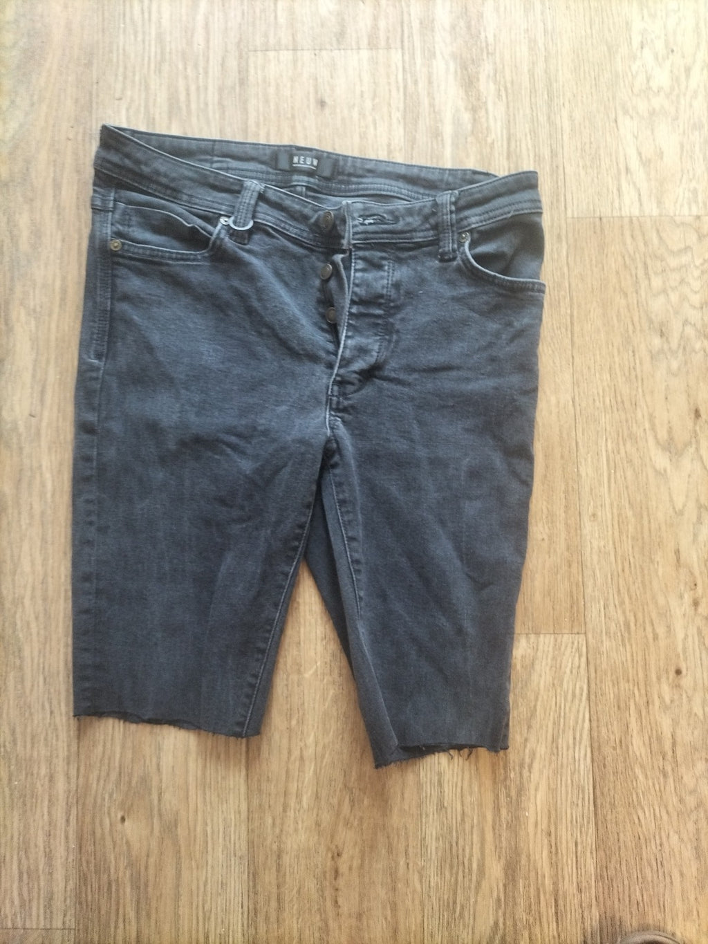 Mens Neuw Size 31" Black Skinny Denim Shorts