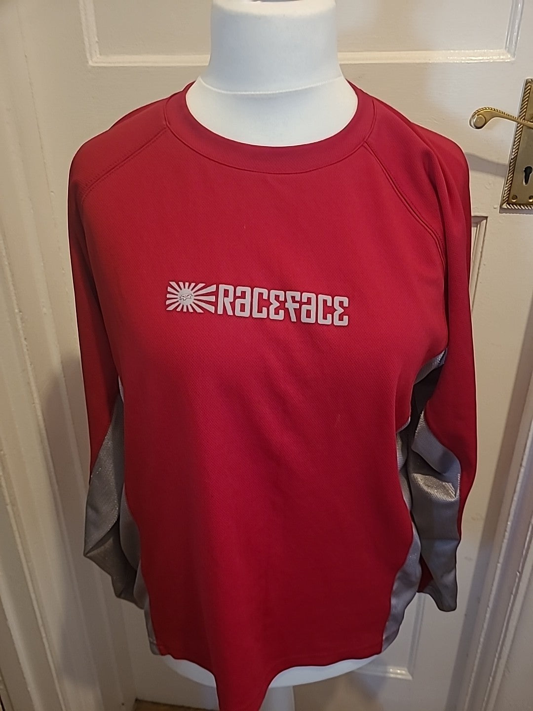 Mens Race Face Size Large Red Long Sleeved Tshirt
