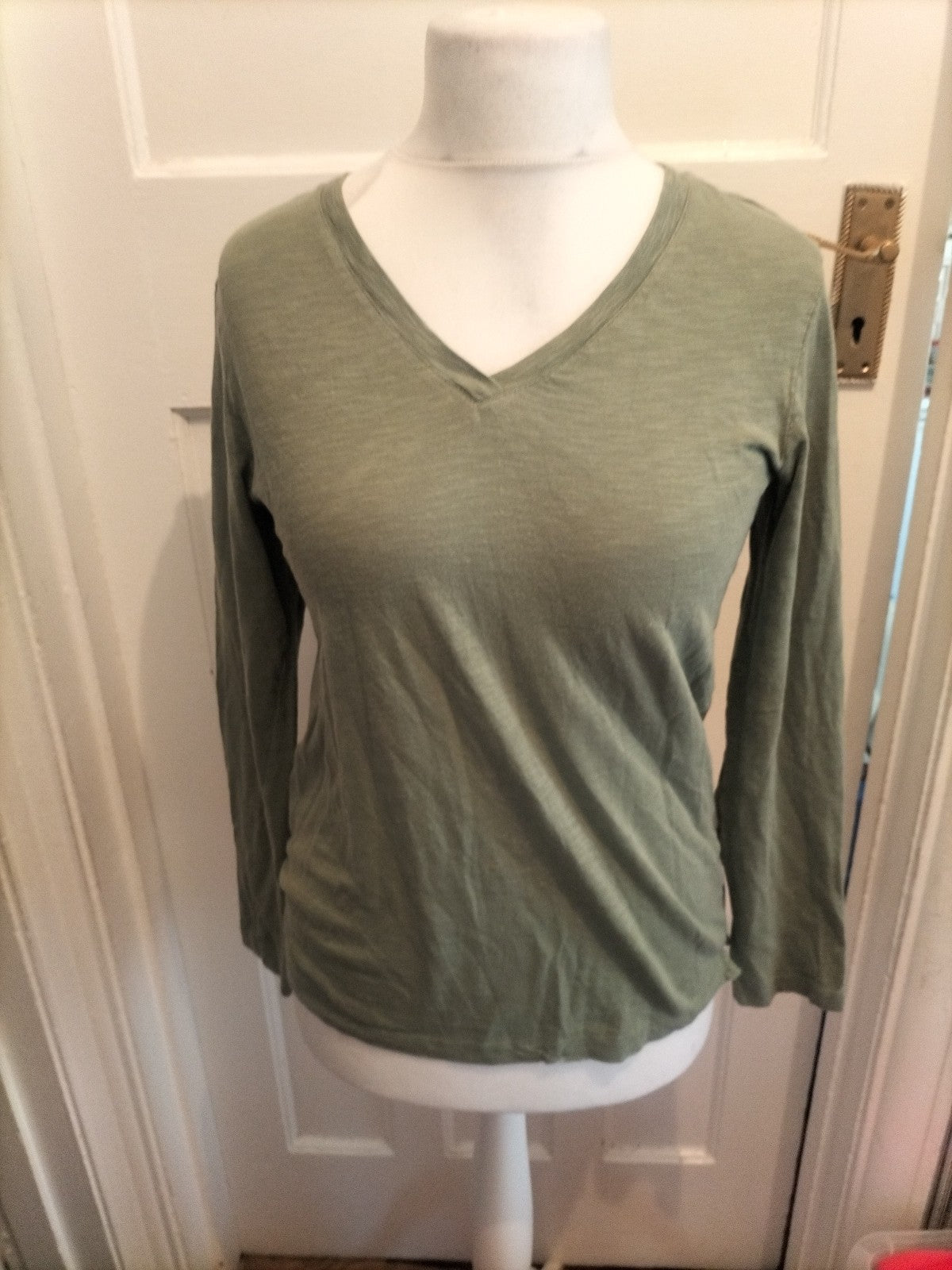 Ladies Marks And Spencers Size 8 Light Sage Long Sleeved Blouse