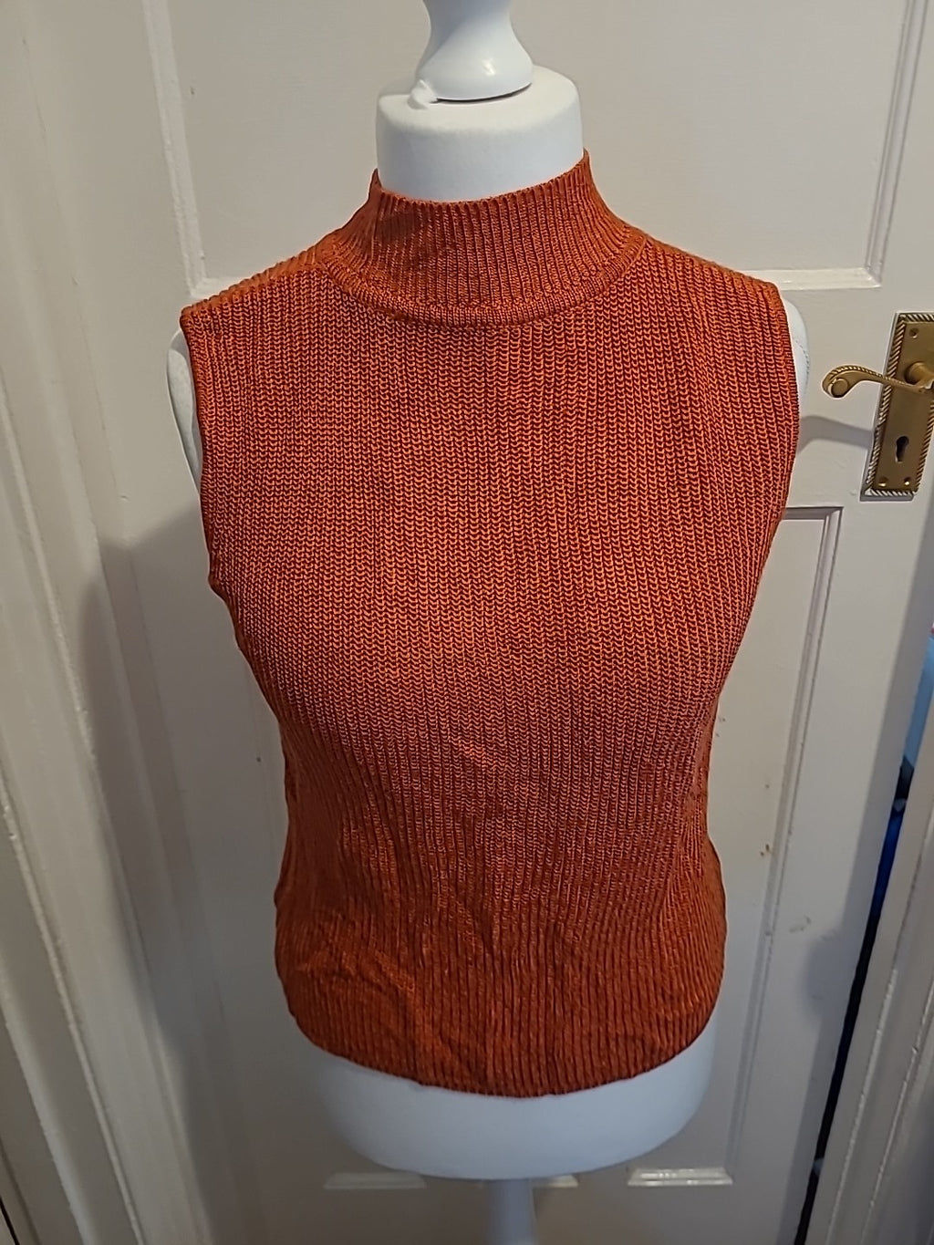 Ladies Size Large Rust Sleeveless Blouse