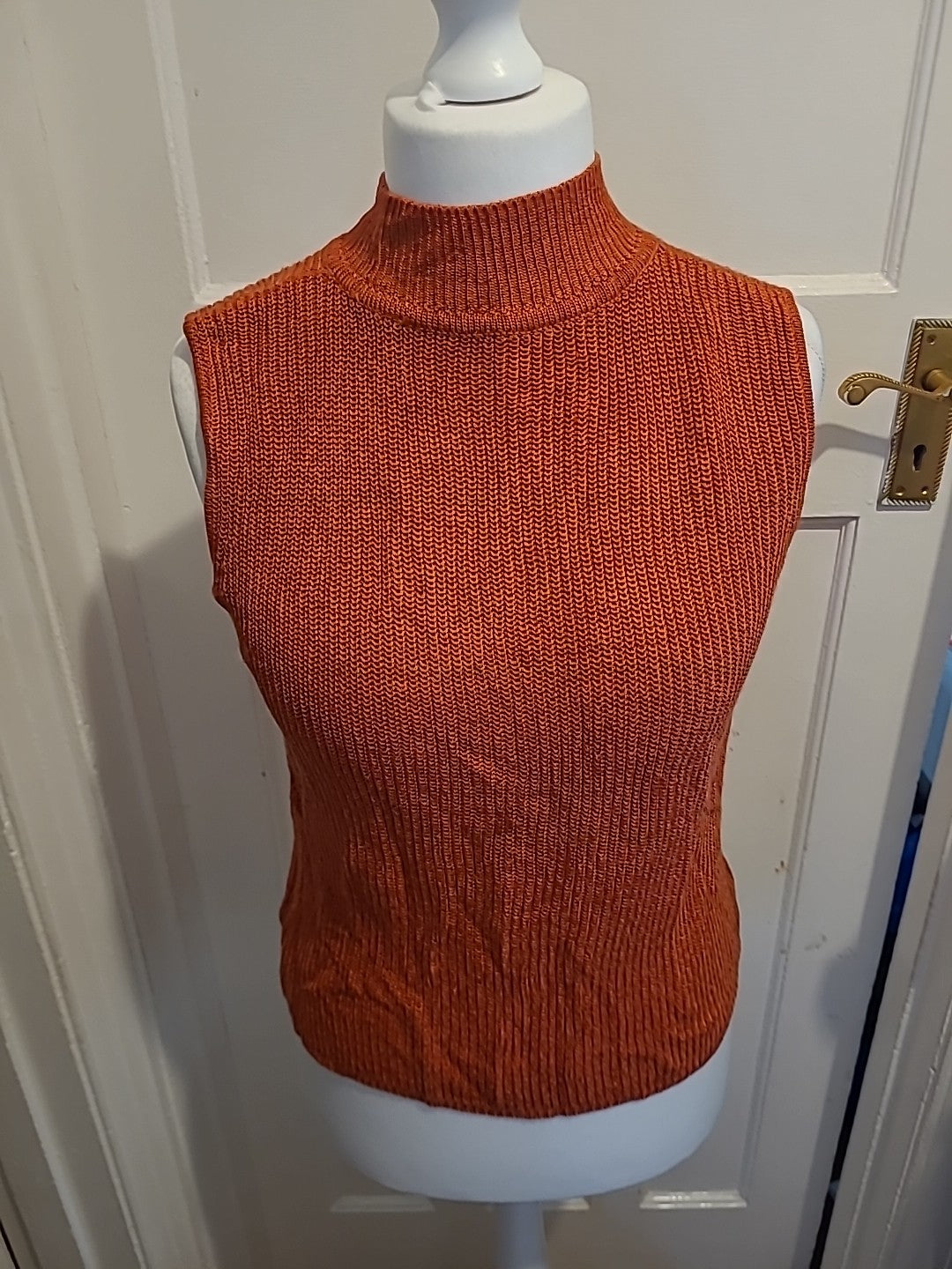 Ladies Size Large Rust Sleeveless Blouse
