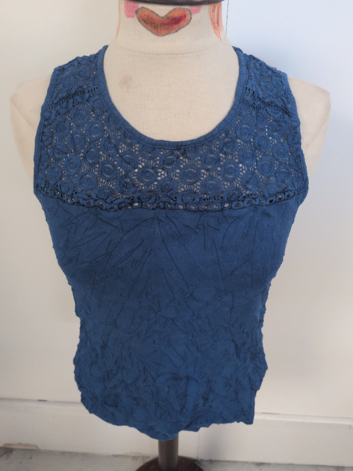 Ladies Tu Size 14 Blue Sleeveless Lace Patterning Neck T-shirt