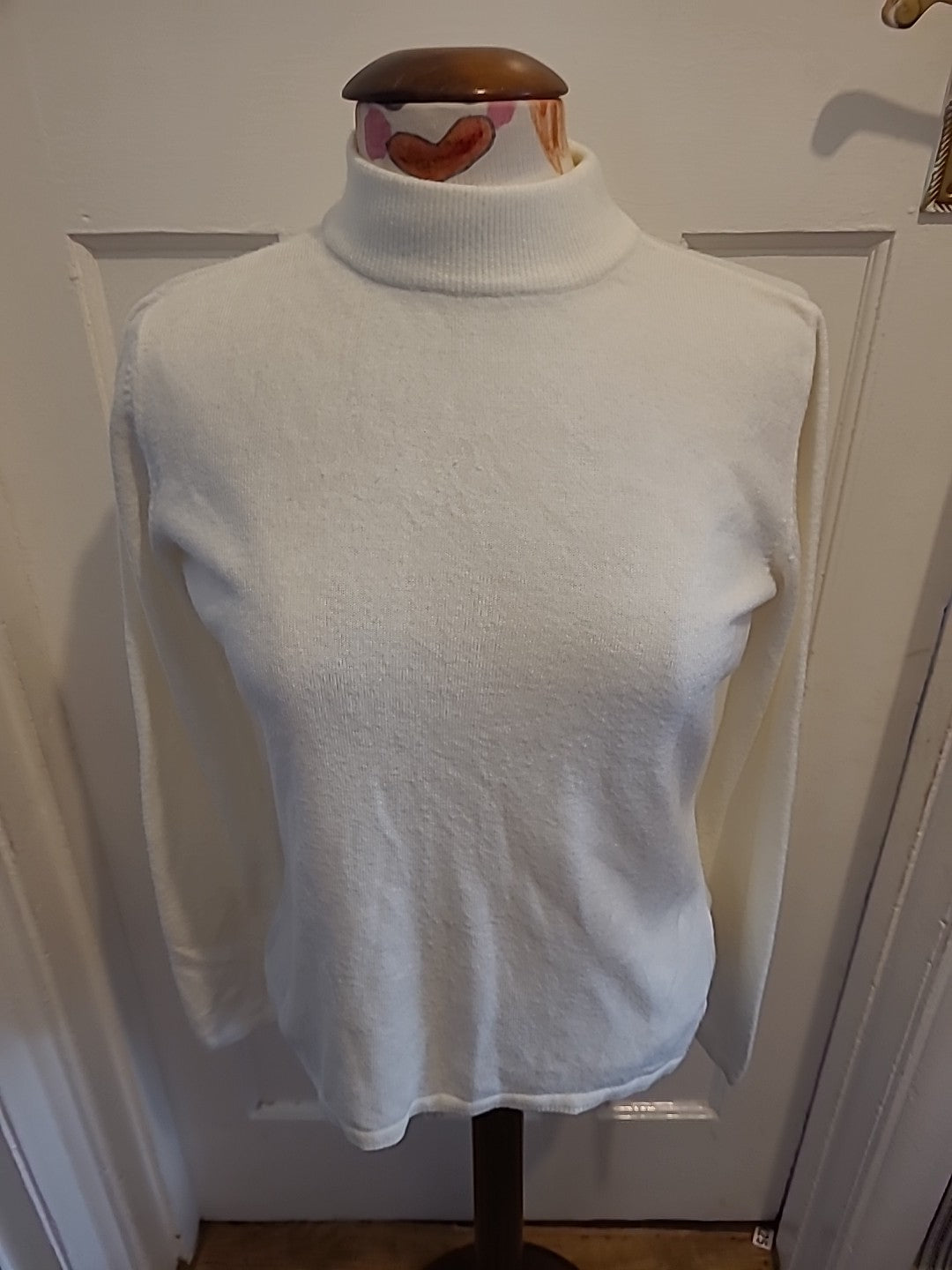Ladies BM Collection Size Small Ivory Long Sleeved Pullover Jumper