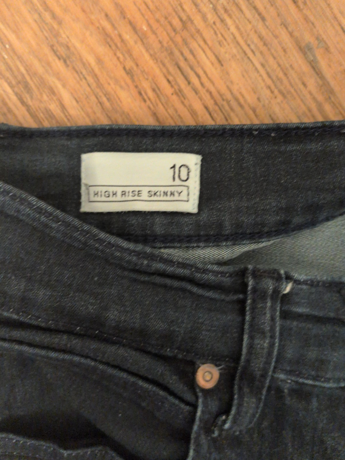 Ladies 10 high Rise Skinny Jeans