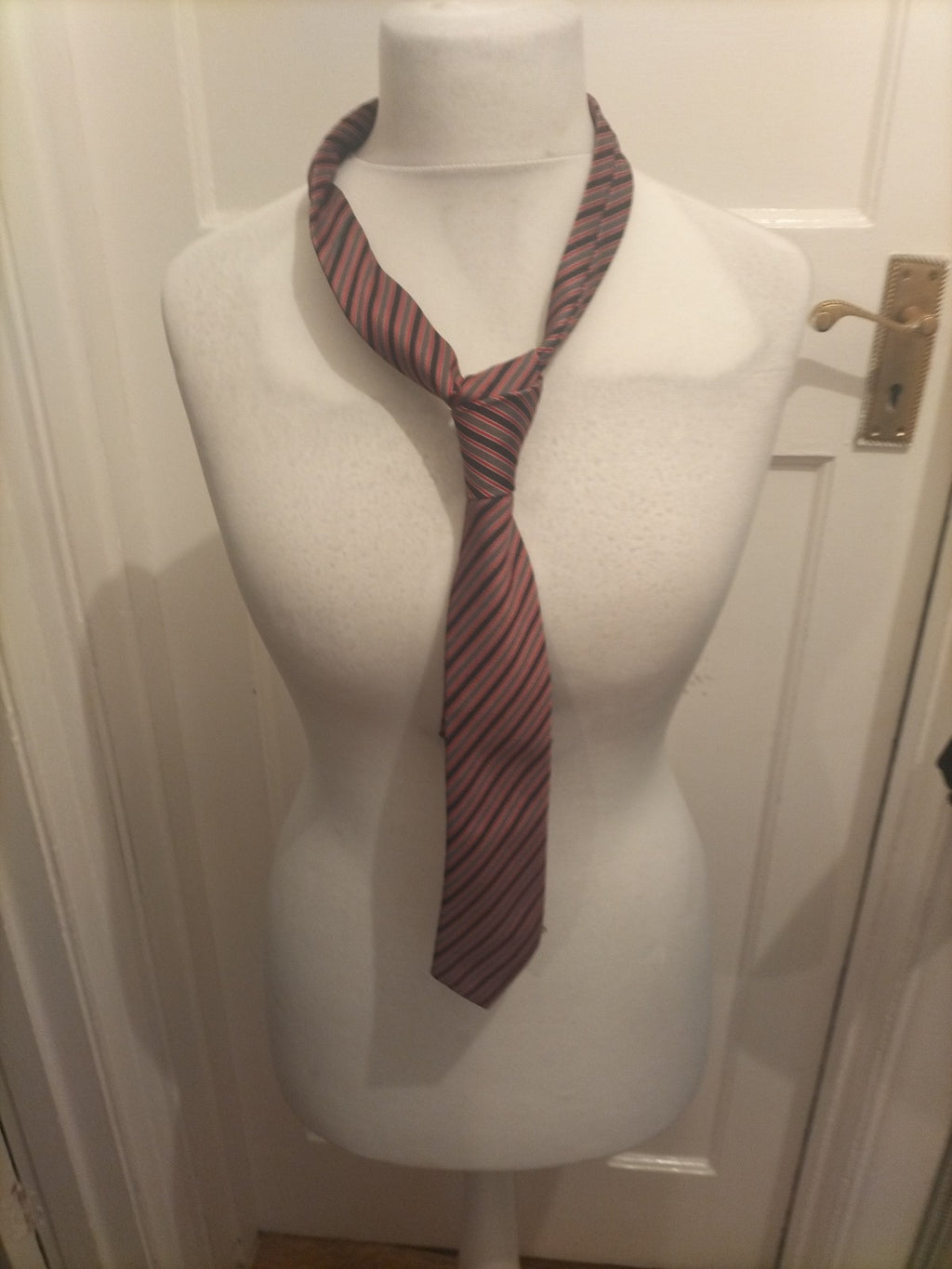 Mens Distinctive Multi Striped Tie