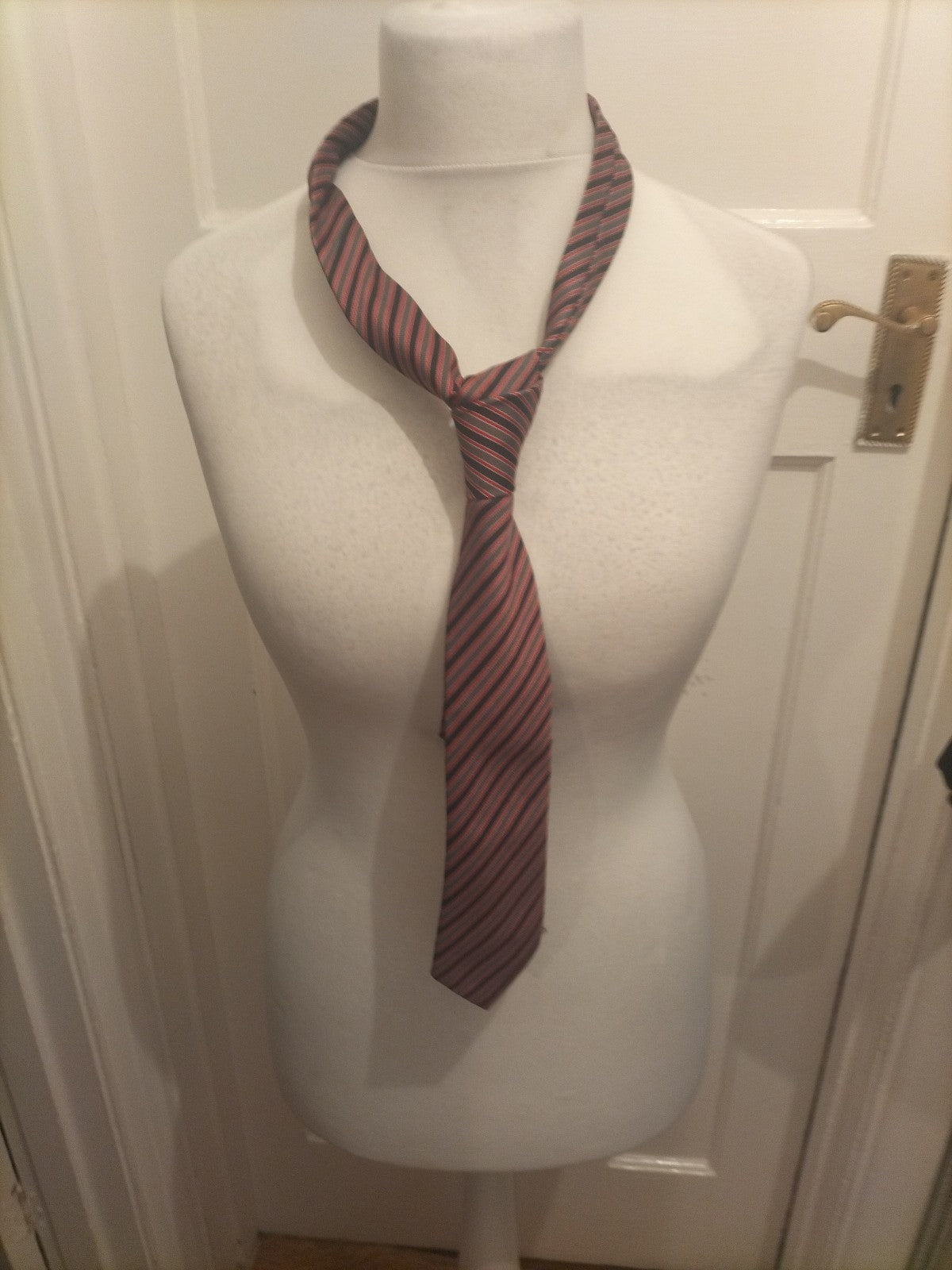 Mens Distinctive Multi Striped Tie
