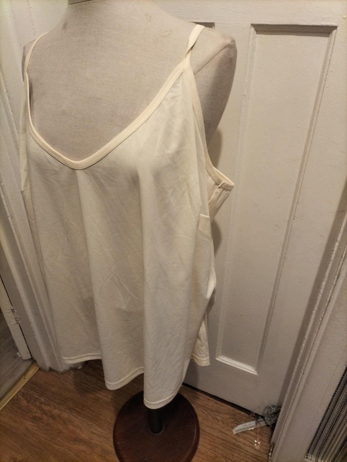 Ladies Joe Browns Size 32 Cream Sleeveless Blouse