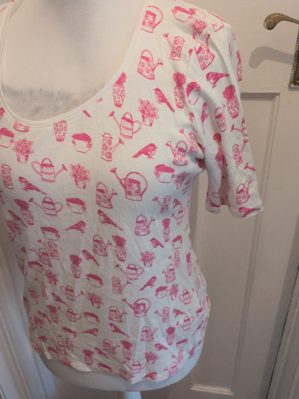 Marks And Spencer 16 White With Pink Pattern Short Sleeve T-shirt Blouse