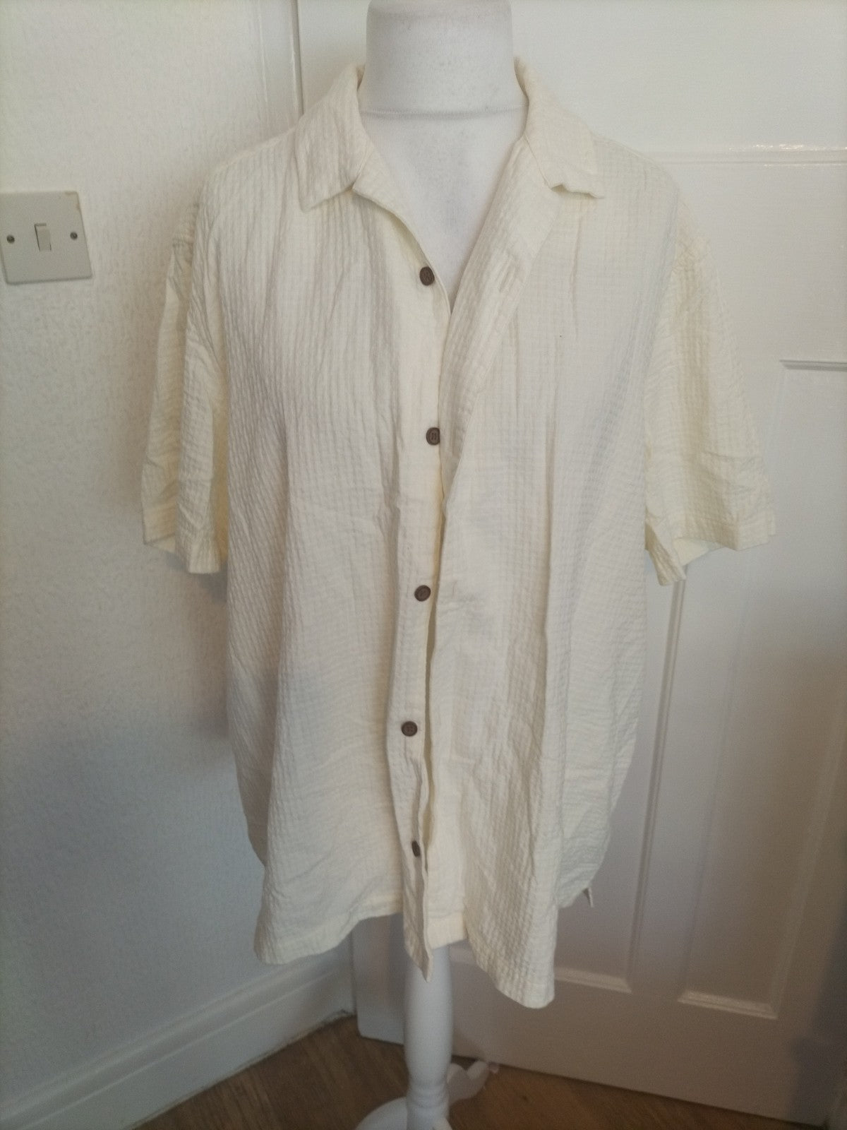 Mens Next Supply Size 2XL Cream Textured Short Sleeved Shirt