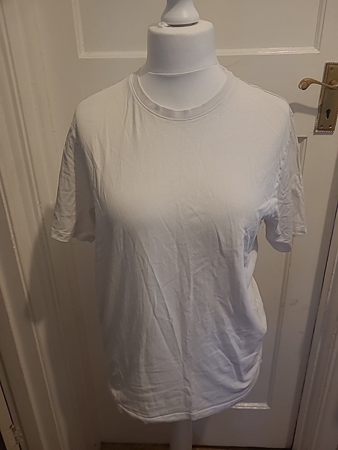 Mens Easy Size Large White Tshirt