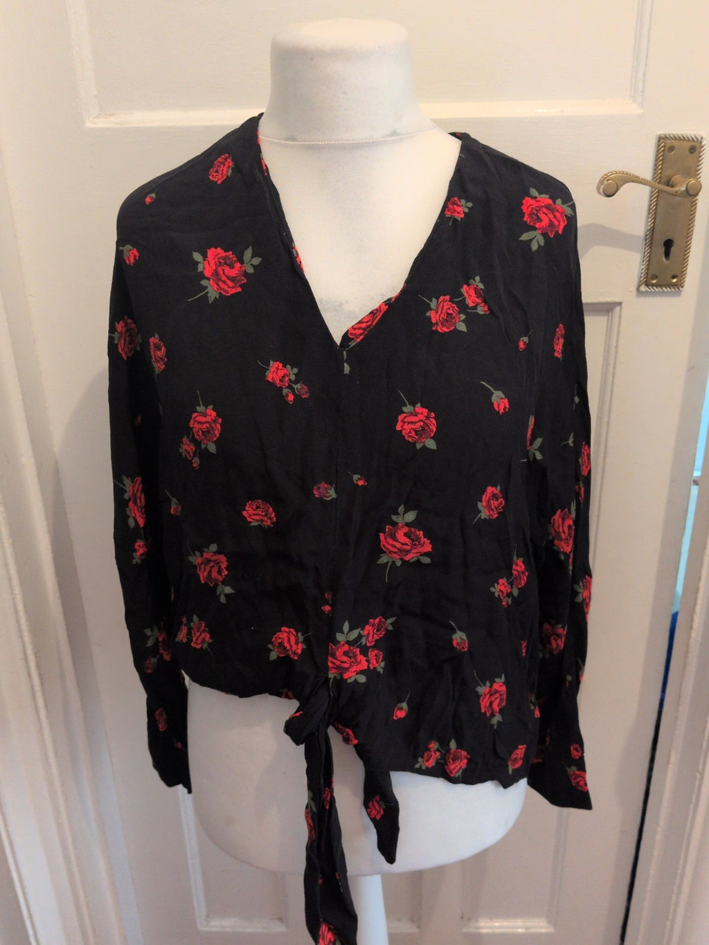 New Look 10 Black With Red Roses Front Knot Long Sleeve Blouse