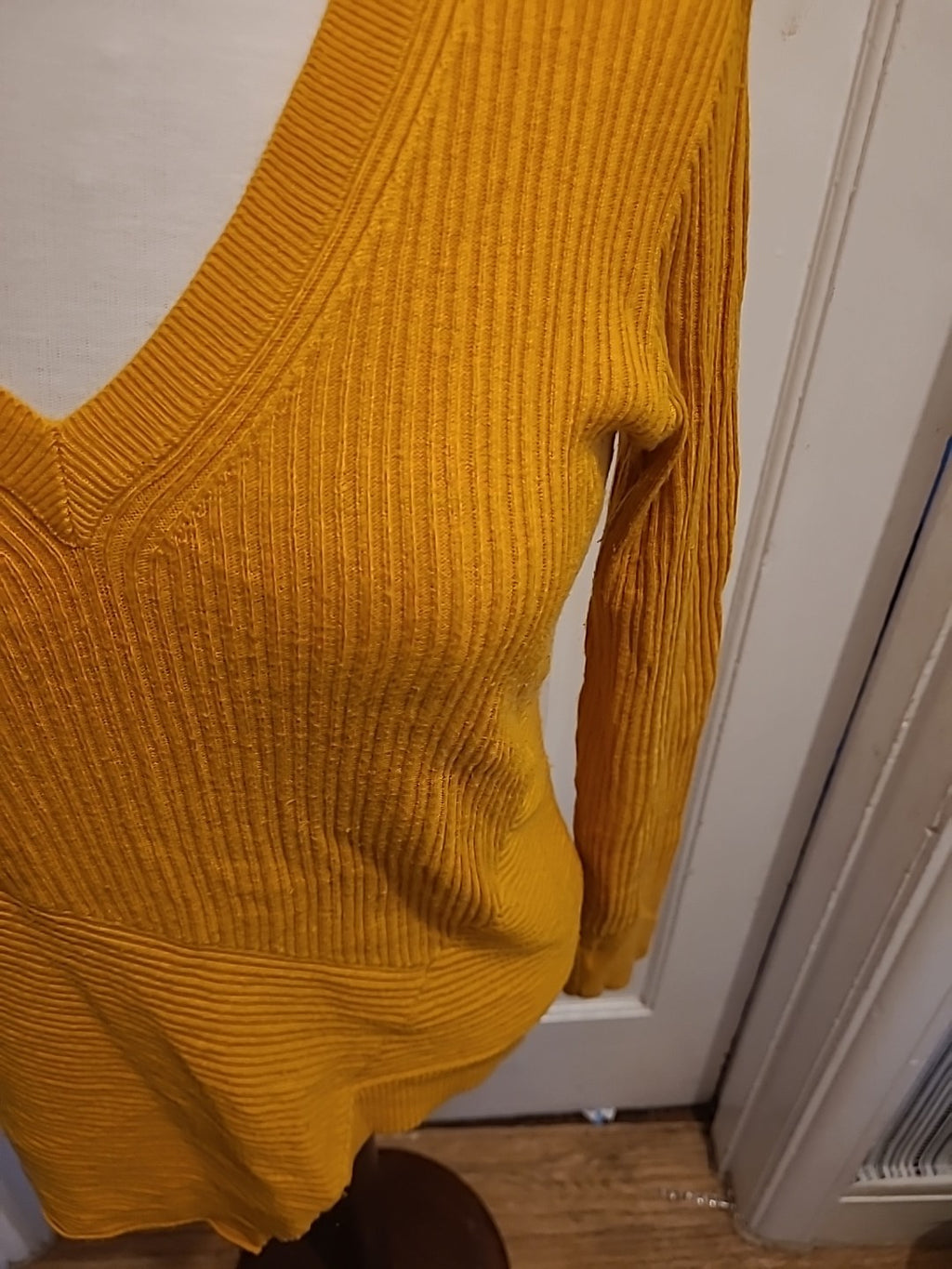Ladies Tu Size 10 Mustard V Neck Long Sleeved Jumper