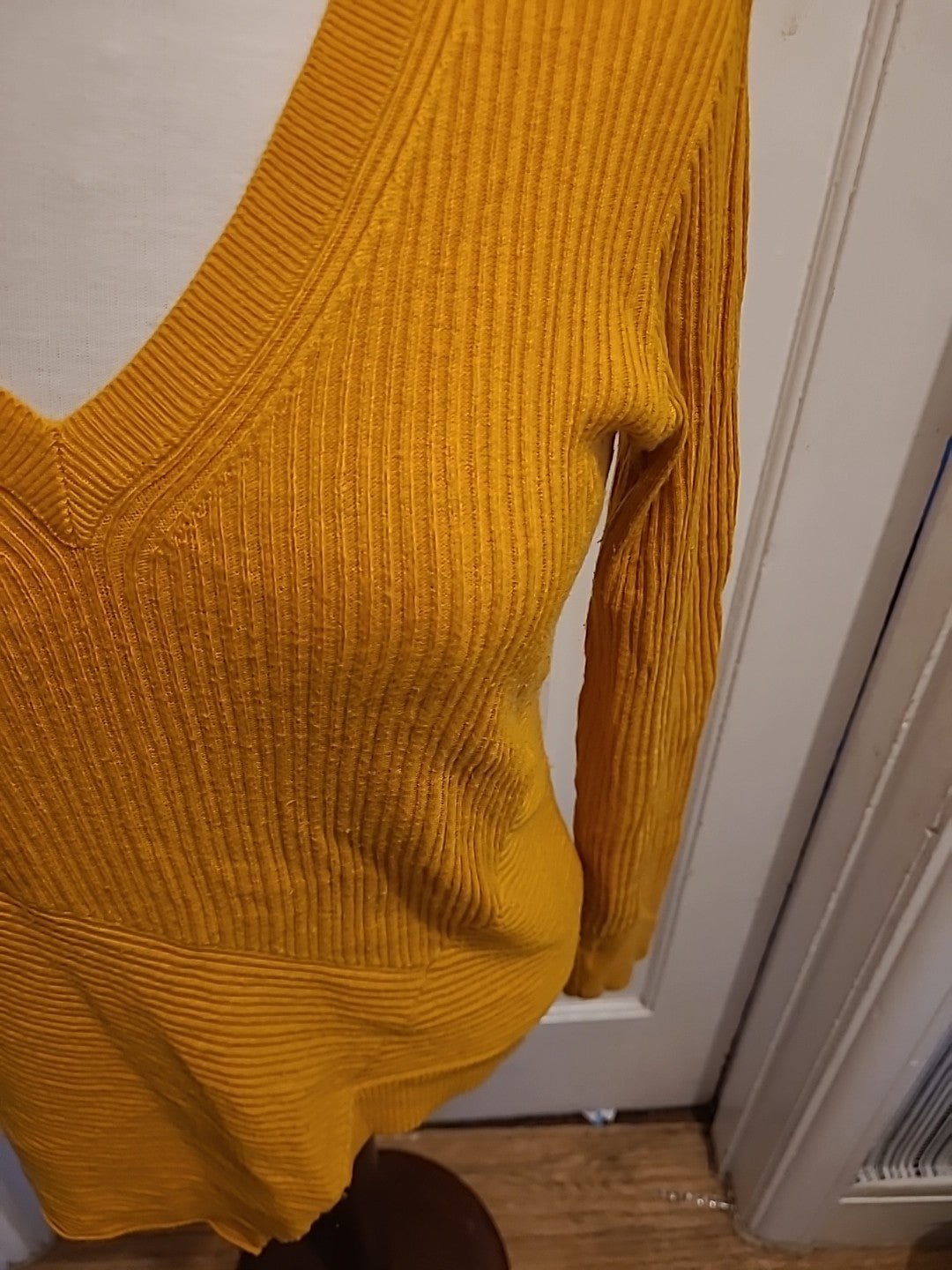 Ladies Tu Size 10 Mustard V Neck Long Sleeved Jumper