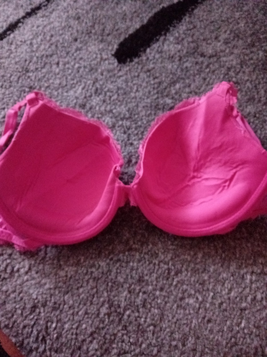 Ladies Cerise Pink Lace Bra 32 DD La Senza Free Delivery