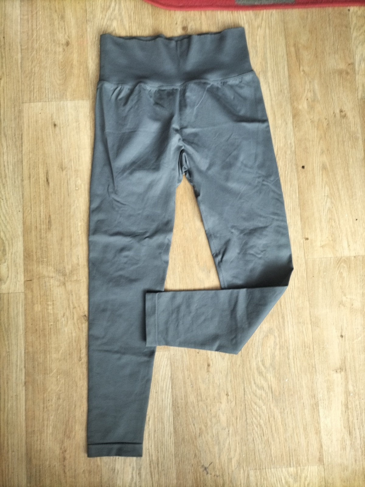 Ladies Large Metallic Grey Ribbed Leggings Nylon
