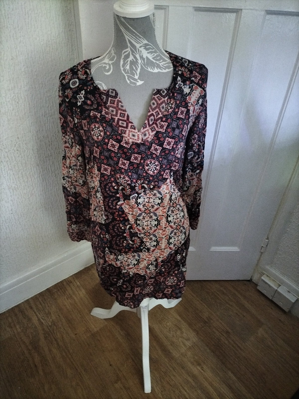 Ladies Tu Size 10 Multi Aztec Long Sleeved Blouse