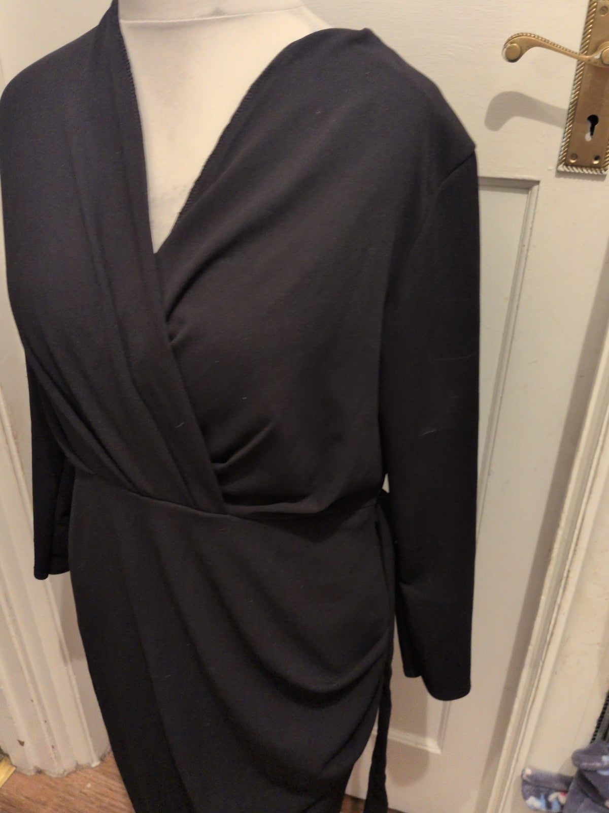 Boohoo 16 Black V Neck Long Sleeve Long Length Dress