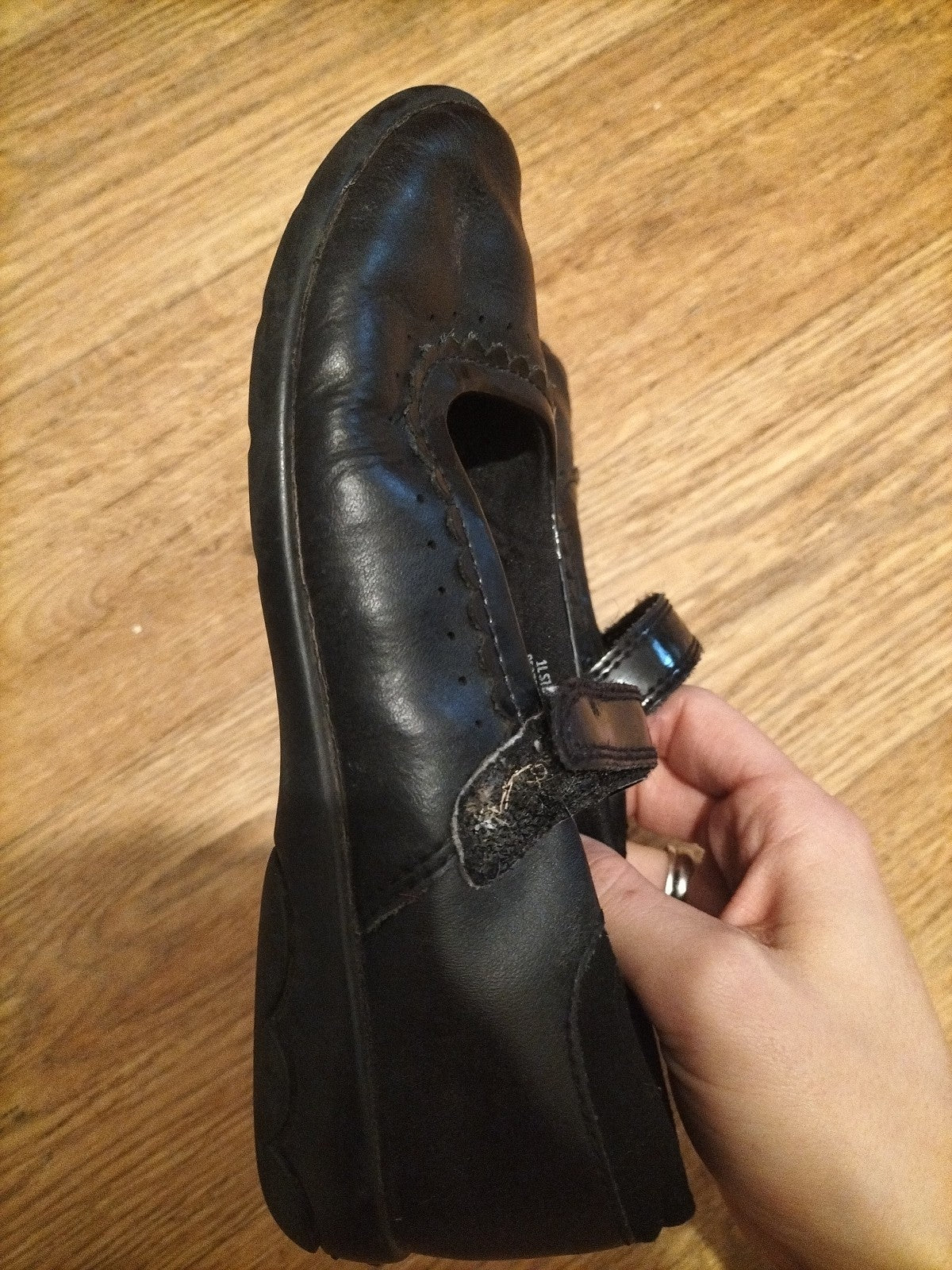Girls Marks And Spencer Size Uk 1.5-2 Black School Shoes(Damage On Insole)
