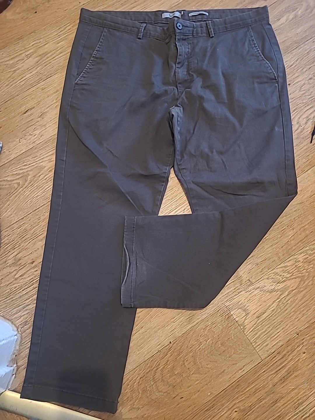 Mens Tu Size 40x30L Straight Chocolate Brown Straight Jeans