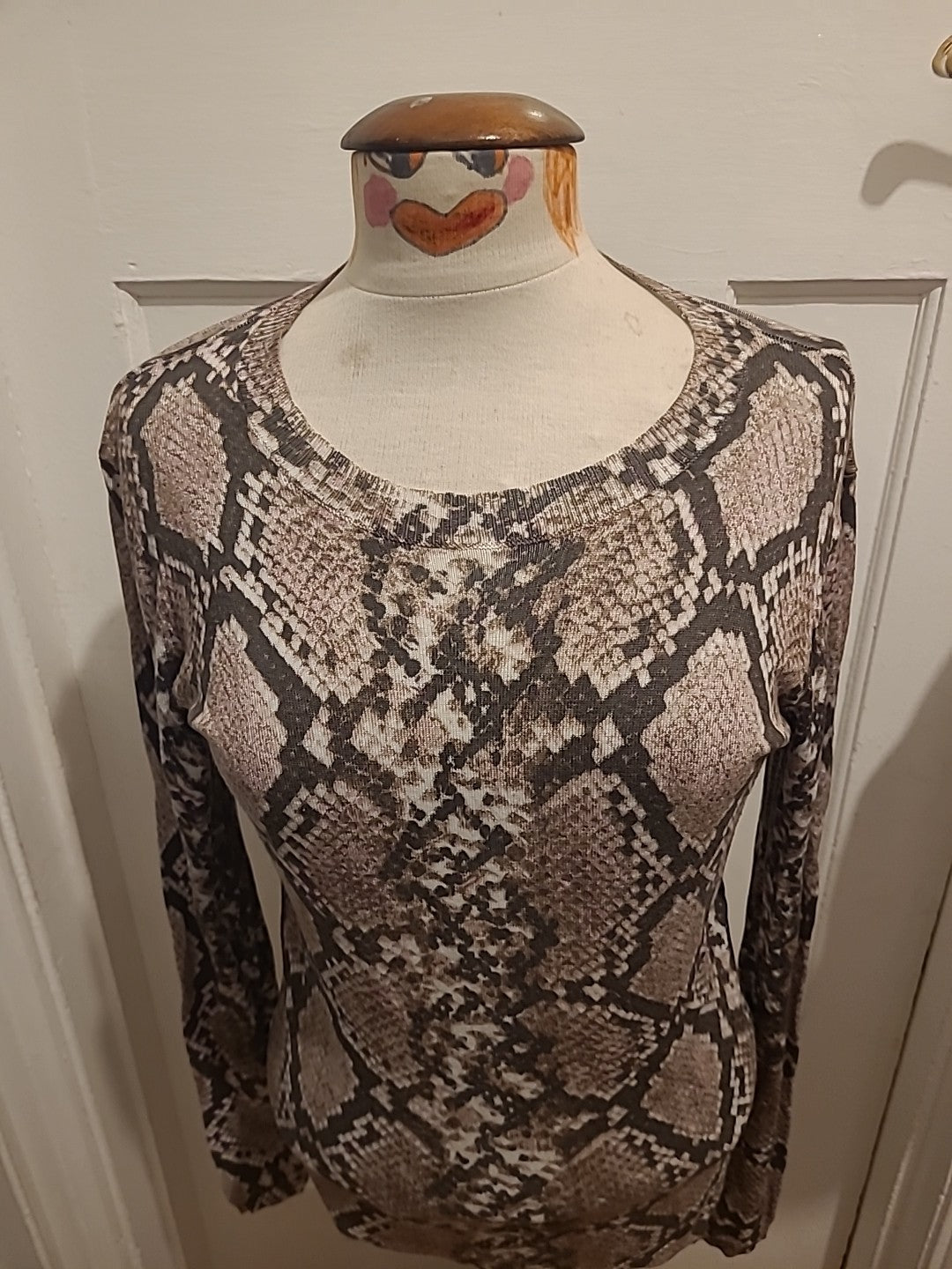 Ladies Dorothy Perkins Size 10 Beige And Brown Long Sleeved Tshirt